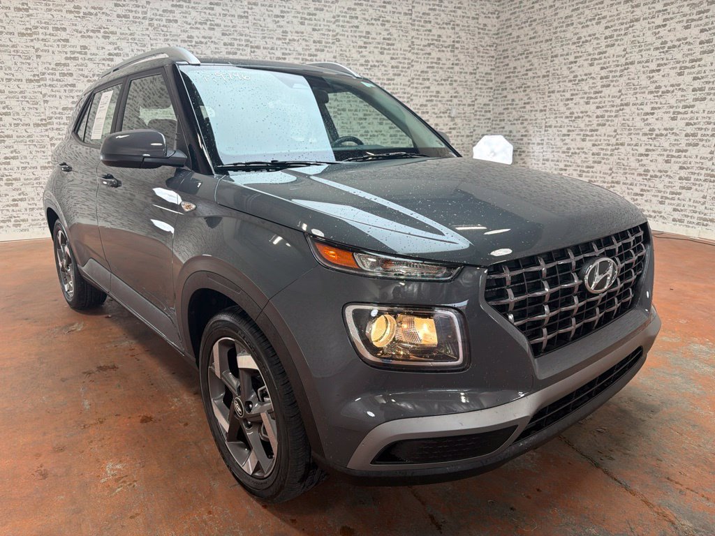 Used 2026 Hyundai Venue SEL FWD image 9