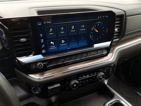 Used 2024 Chevrolet Silverado 1500 LT Trail Boss w/ Convenience Package II image 17