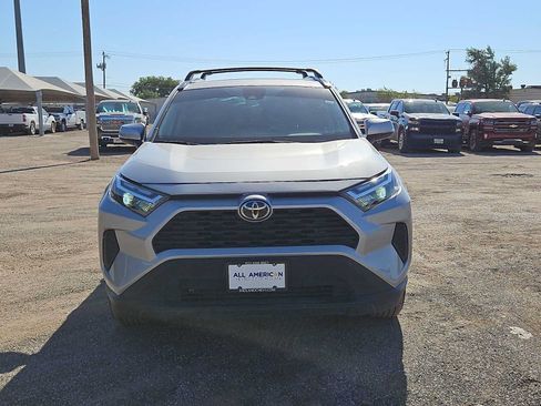 Used 2025 Toyota RAV4 XLE w/ Convenience Package FWD image 3