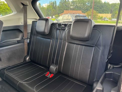 Used 2022 Volkswagen Tiguan SE FWD image 14
