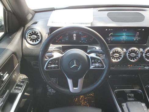 Used 2021 Mercedes-Benz GLB 250 4MATIC image 20