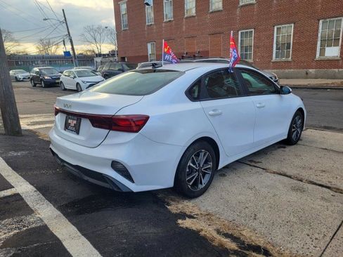 Used 2023 Kia Forte LXS image 10
