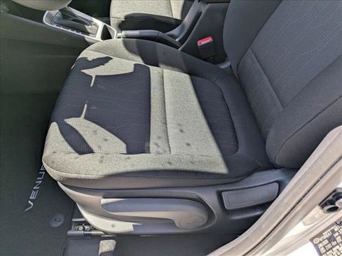 New 2026 Hyundai Venue SE FWD image 4