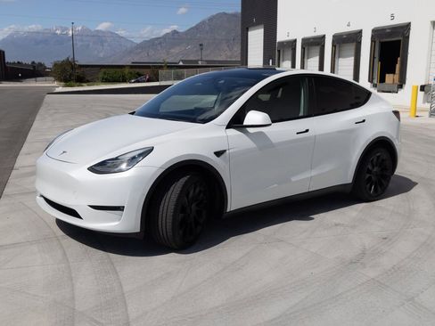 Used 2022 Tesla Model Y Long Range AWD/4WD image 4