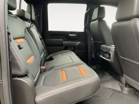 Used 2022 GMC Sierra 2500 AT4 w/ AT4 Preferred Package AWD/4WD image 13