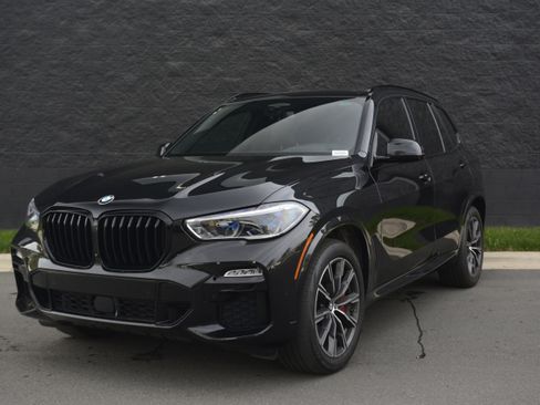Used 2021 BMW X5 M50i w/ Executive Package image 40