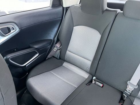 Used 2025 Kia Soul LX w/ LX Technology Package image 35