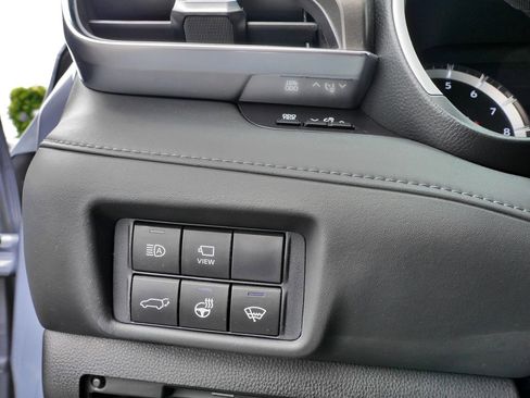 Used 2021 Toyota Highlander Limited AWD/4WD image 26
