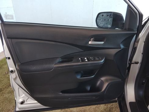 Used 2015 Honda CR-V LX image 19