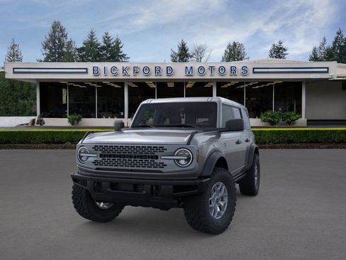 New 2025 Ford Bronco Badlands image 2