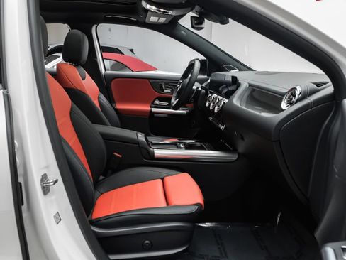 Used 2025 Mercedes-Benz GLA 35 AMG 4MATIC w/ Exclusive Trim Package image 30