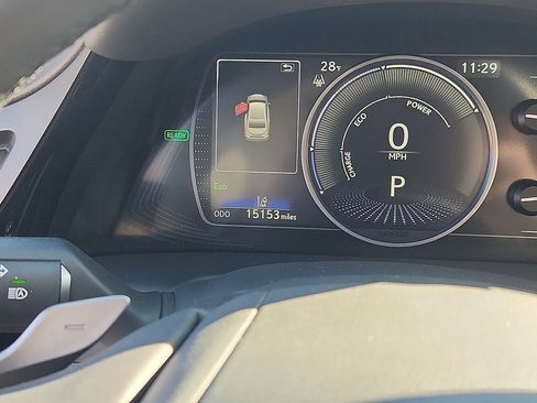 Used 2025 Lexus ES 300h w/ Premium Package image 21