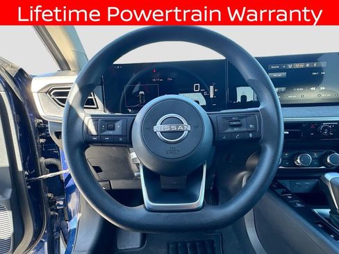 Used 2025 Nissan Kicks SV image 8