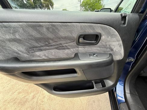 Used 2004 Honda CR-V EX image 20