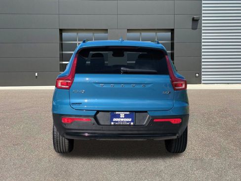Certified 2025 Volvo XC40 B5 Plus AWD/4WD image 6