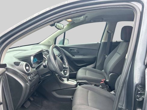 Used 2016 Chevrolet Trax LT image 12