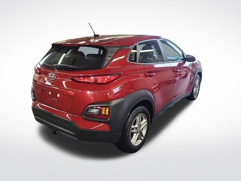 Used 2021 Hyundai Kona SE FWD image 2