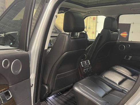 Used 2017 Land Rover Range Rover image 25