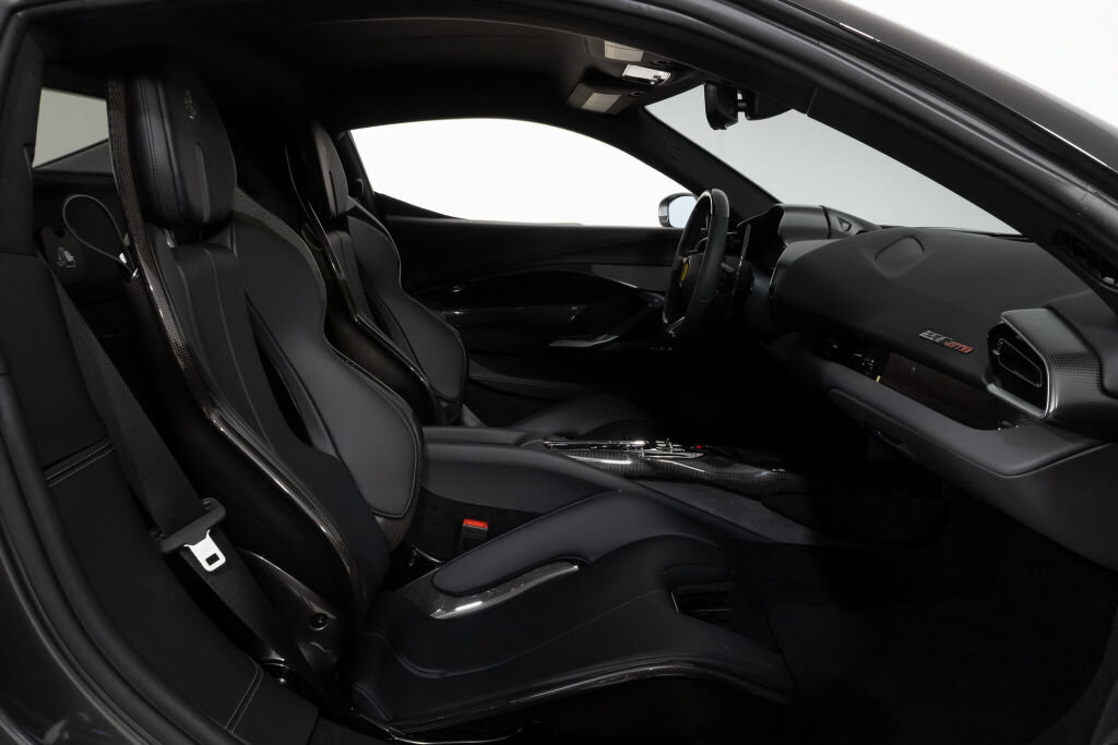 Used 2024 Ferrari 296 GTB RWD image 40