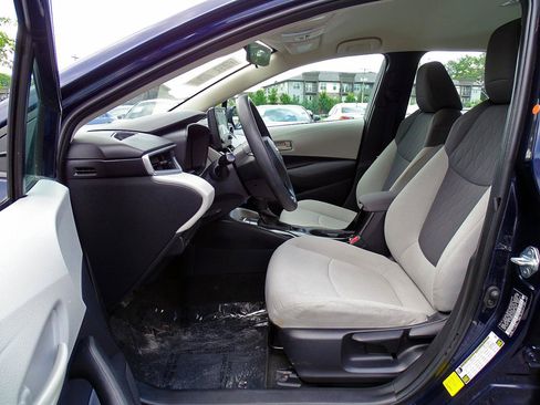 Used 2022 Toyota Corolla LE FWD image 17