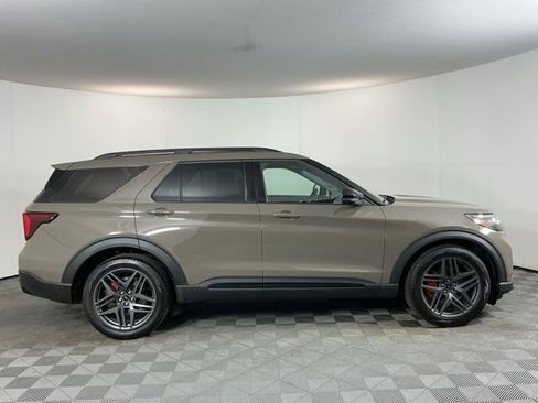 Used 2026 Ford Explorer ST w/ Sun And Sound Package AWD/4WD image 4