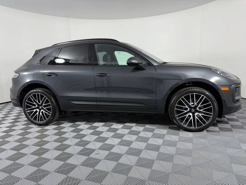 Certified 2026 Porsche Macan AWD/4WD image 8