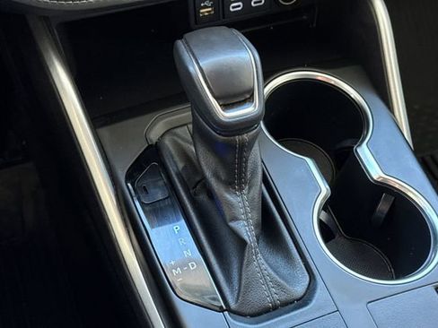 Used 2023 Toyota Highlander LE image 29