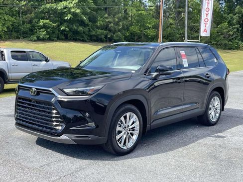 New 2026 Toyota Grand Highlander AWD image 4