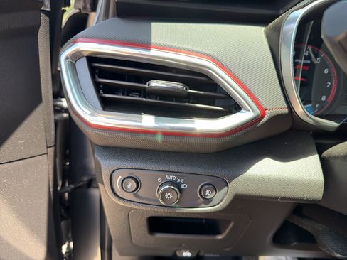 Used 2021 Chevrolet TrailBlazer RS w/ Sun and Liftgate Package FWD image 24