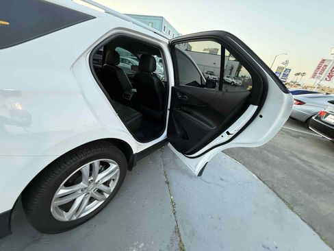 Used 2018 Chevrolet Equinox Premier FWD image 40