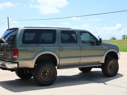 Used 2000 Ford Excursion Limited AWD/4WD image 3
