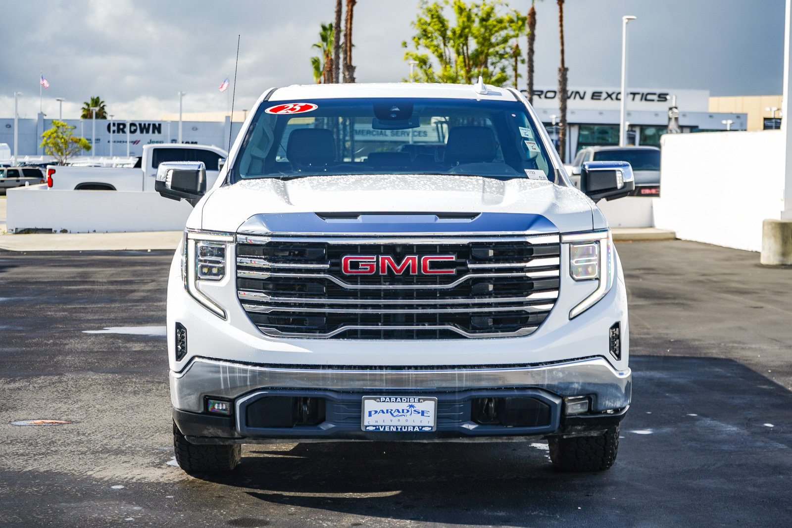 Used 2025 GMC Sierra 1500 SLT AWD/4WD image 2