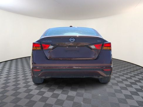 Used 2024 Nissan Altima 2.5 SV FWD image 6
