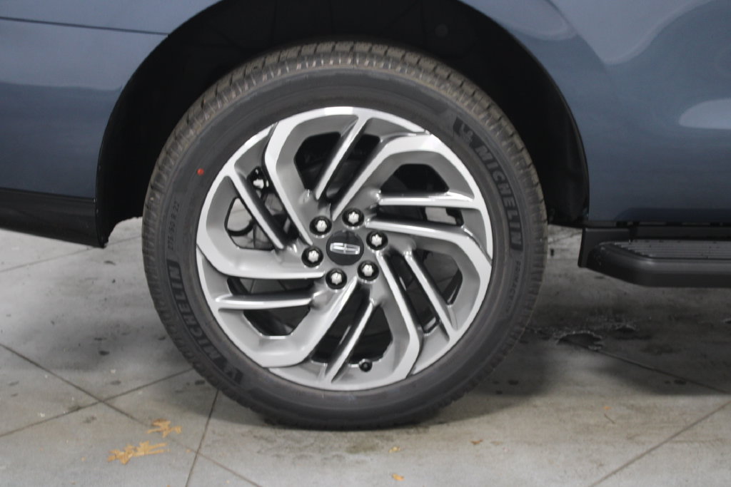 New 2027 Lincoln Navigator Premiere RWD image 15