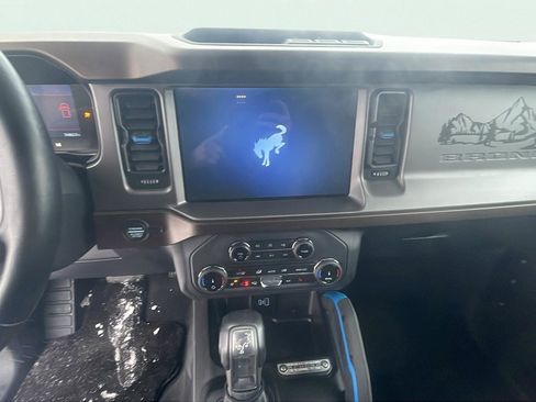 Used 2022 Ford Bronco Outer Banks image 15