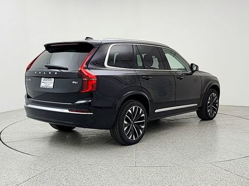 New 2026 Volvo XC90 B6 Plus w/ Protection Package image 5