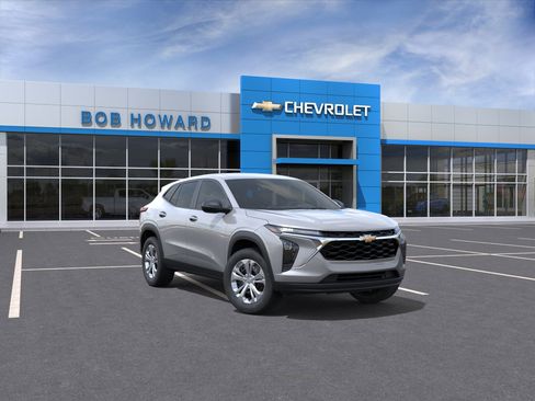 New 2026 Chevrolet Trax LS w/ Driver Confidence Package FWD image 25