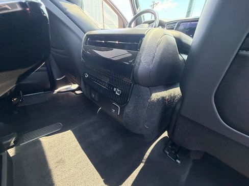 Used 2022 Jeep Grand Wagoneer Series II AWD/4WD image 46