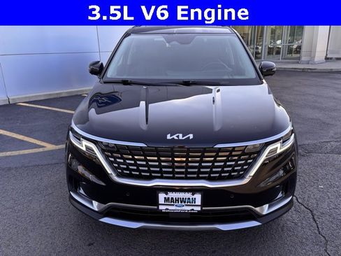 Used 2022 Kia Carnival SX Prestige image 13