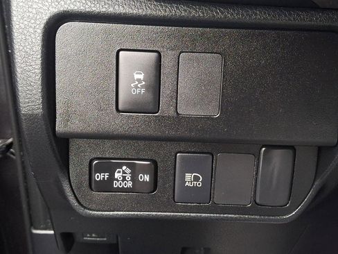 Used 2020 Toyota Tacoma SR5 image 26