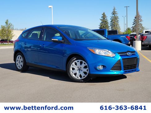 Used 2012 Ford Focus SE FWD image 1