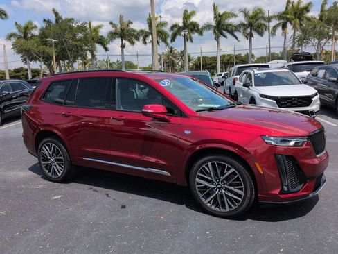 Used 2024 Cadillac XT6 Sport AWD/4WD image 2
