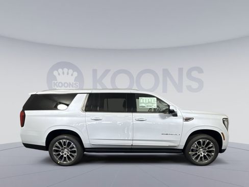 New 2026 GMC Yukon XL Denali w/ Denali Reserve Package AWD/4WD image 8