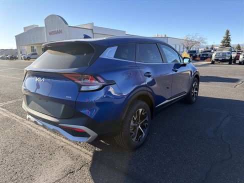 Used 2023 Kia Sportage EX AWD/4WD image 5