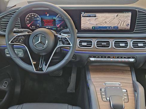 Certified 2025 Mercedes-Benz GLE 450 4MATIC image 26