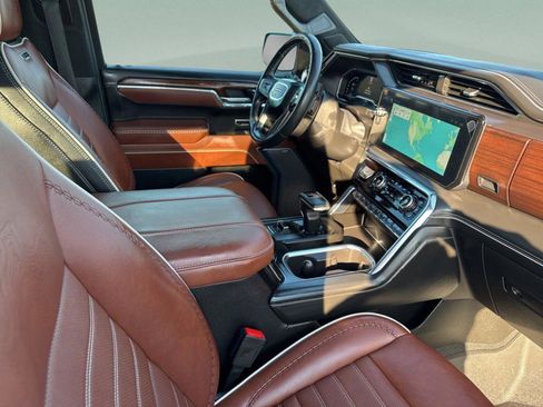 Used 2023 GMC Sierra 1500 Denali Ultimate image 30