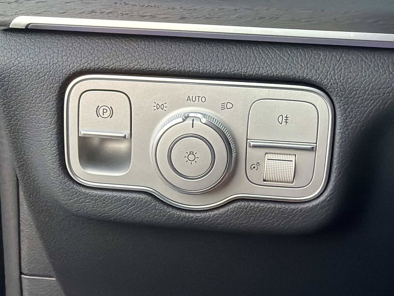 Certified 2026 Mercedes-Benz GLE 450 4MATIC image 31
