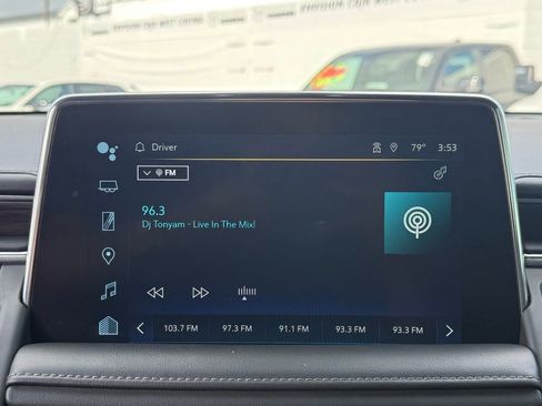 Used 2022 Chevrolet Tahoe Z71 w/ Luxury Package image 36