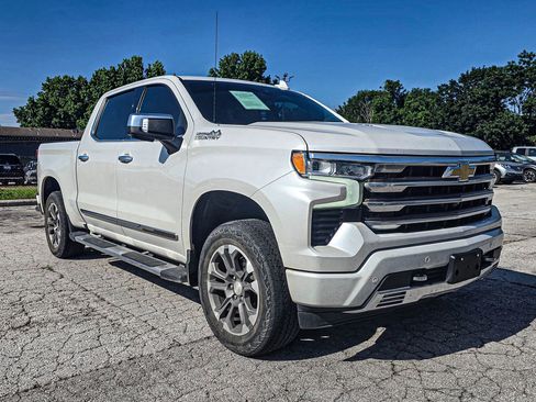 Used 2022 Chevrolet Silverado 1500 High Country w/ Technology Package AWD/4WD image 1