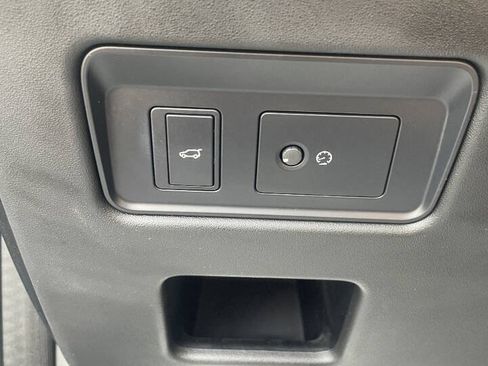 Used 2019 Land Rover Discovery HSE AWD/4WD image 22